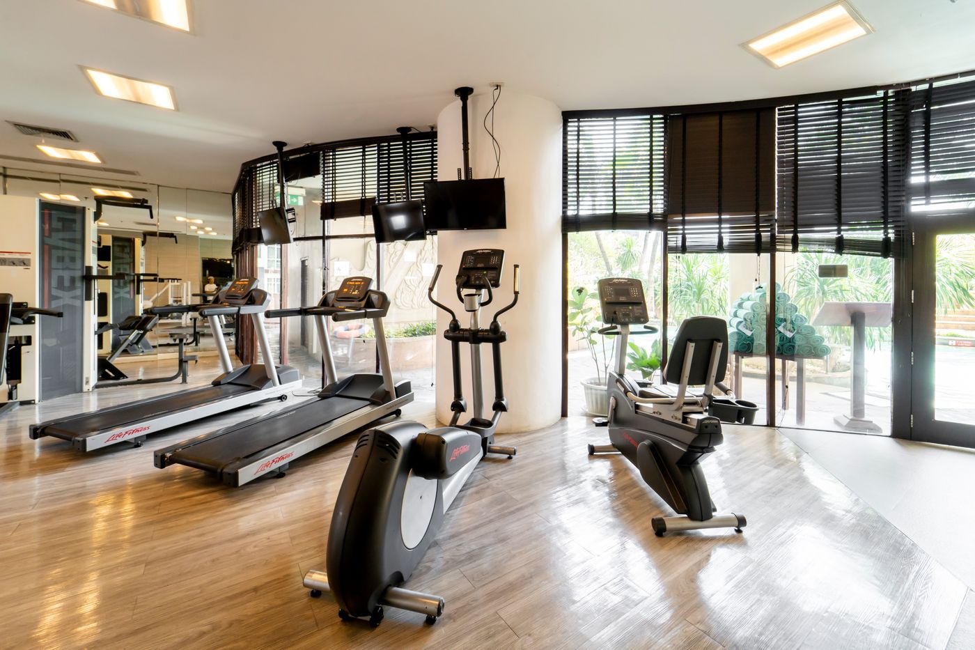 Century-Park-Sports-and-Entertainment-57