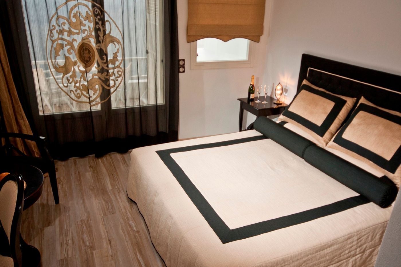 Delfini-Villas-Room-11