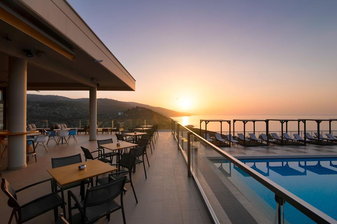 Aeolis Thassos Palace