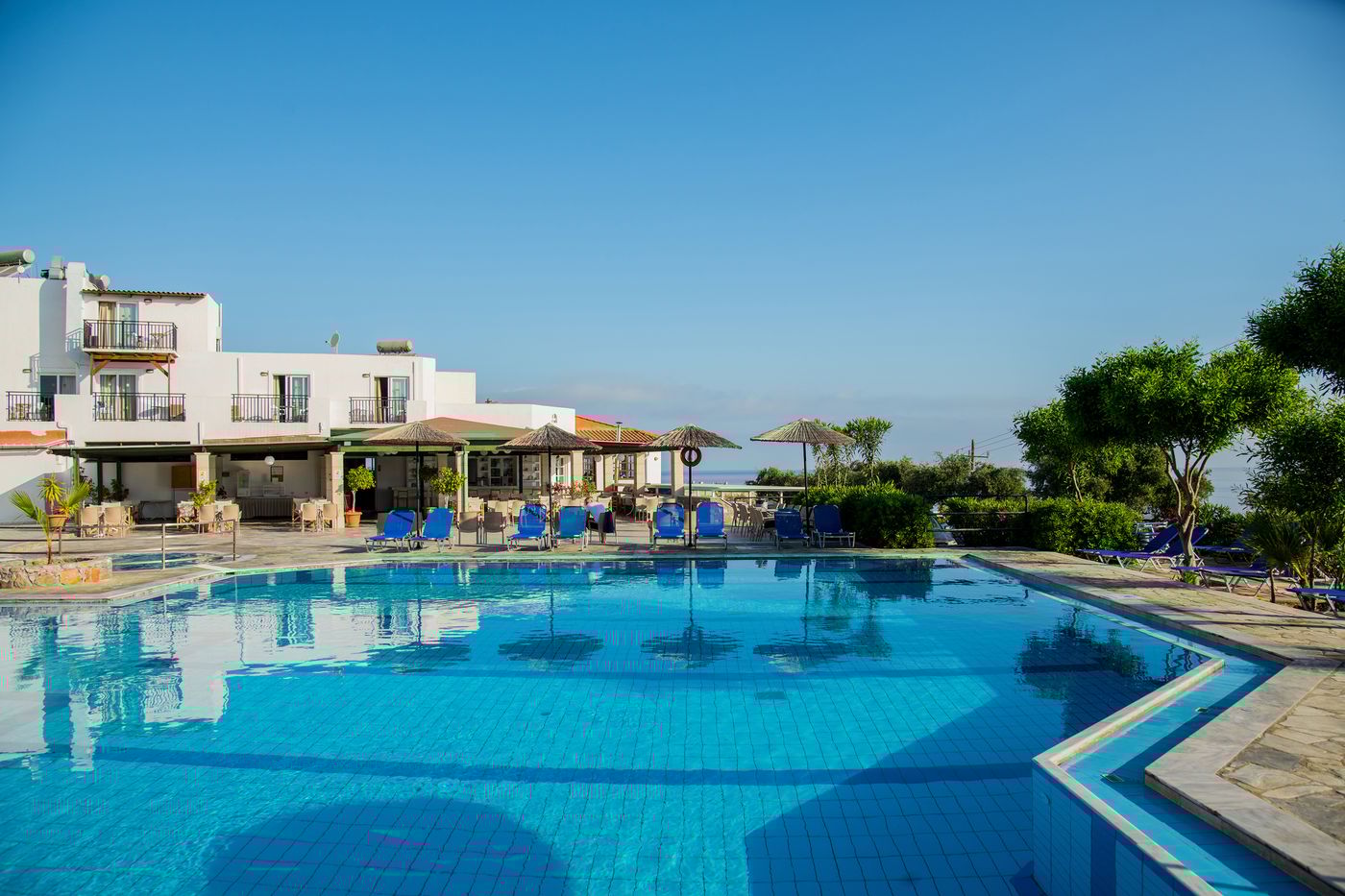 Hotel Semiramis Village