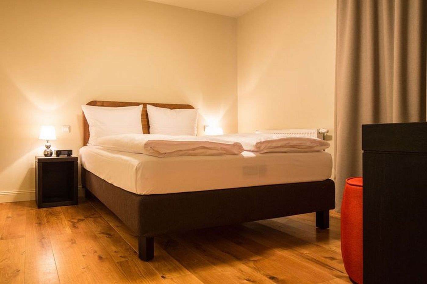 Mondrian-Suites-Hotel-Berlin-Checkpoint-Charlie-Room-12