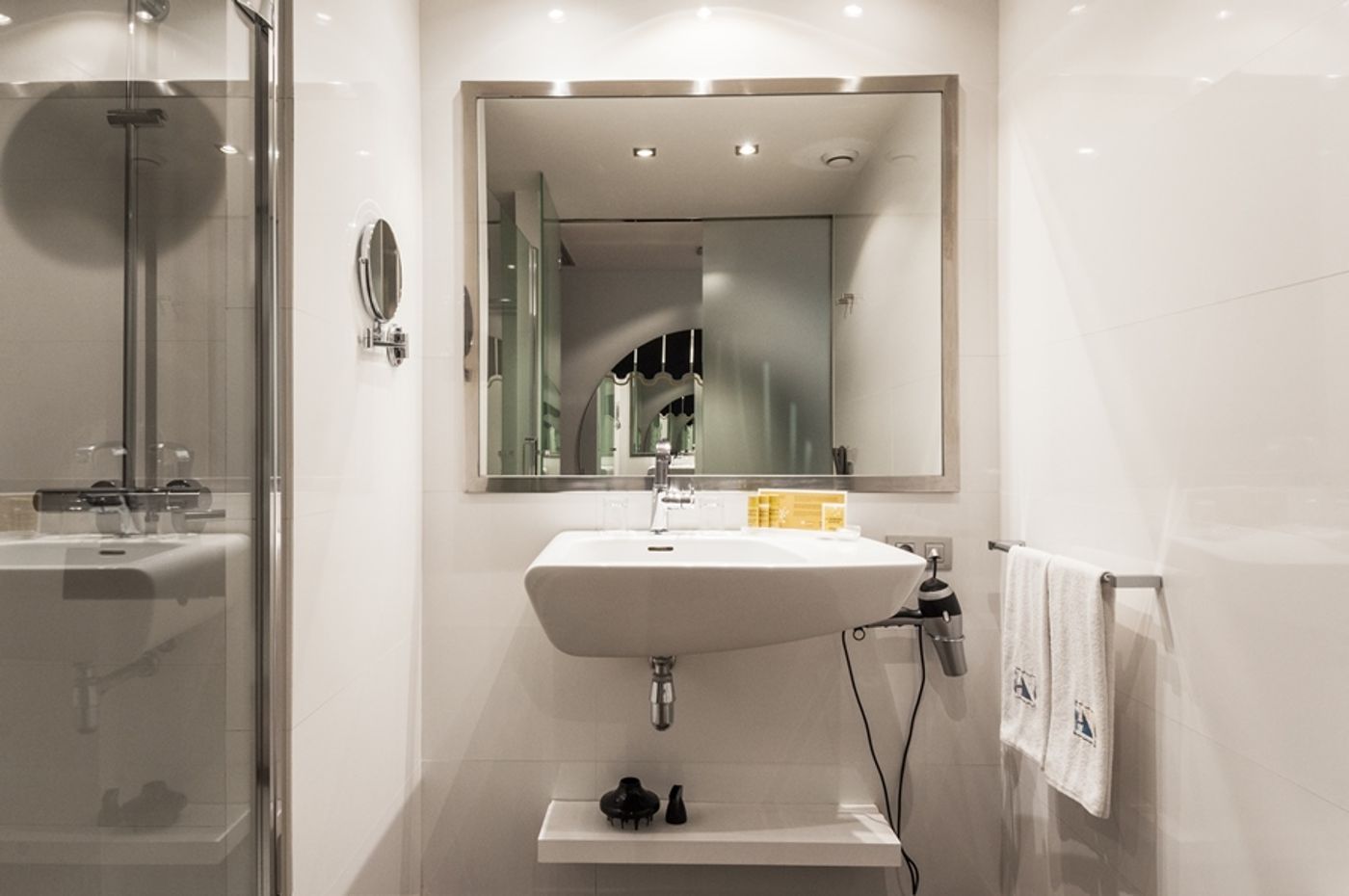 Ikonik Ramblas-Spain-BARCELONA-General view-4