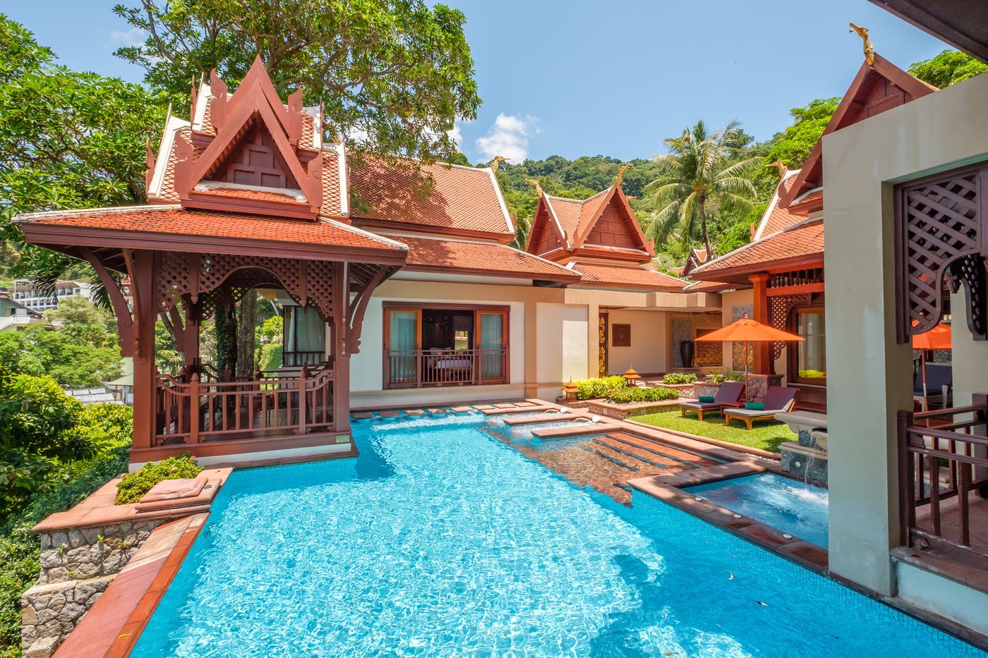 Diamond-Cliff-Resort-and-Spa-Room-2