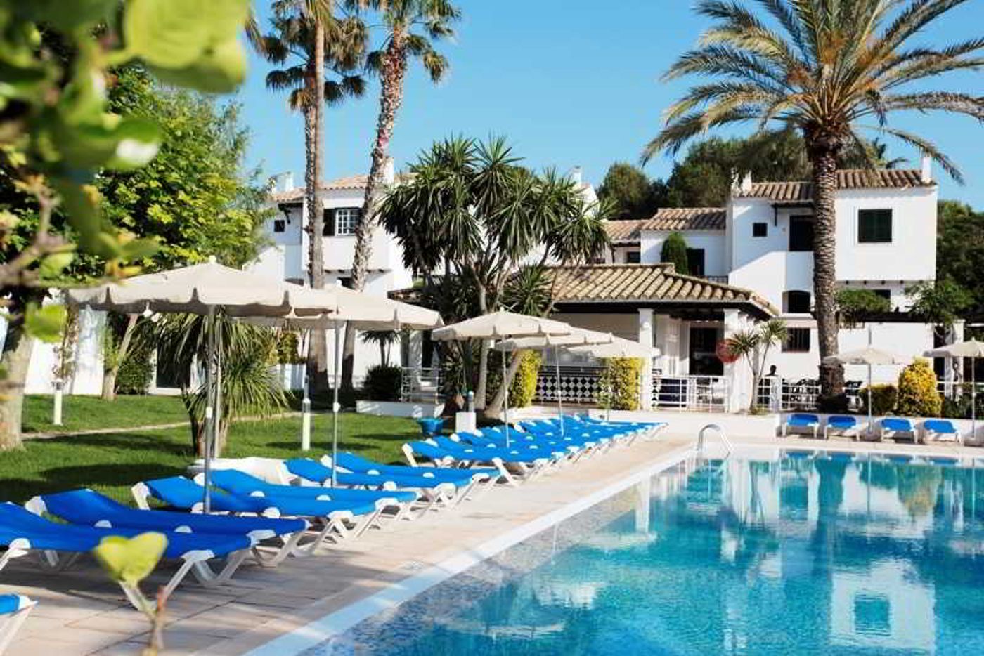 Grupotel-Club-Menorca-Pool-6