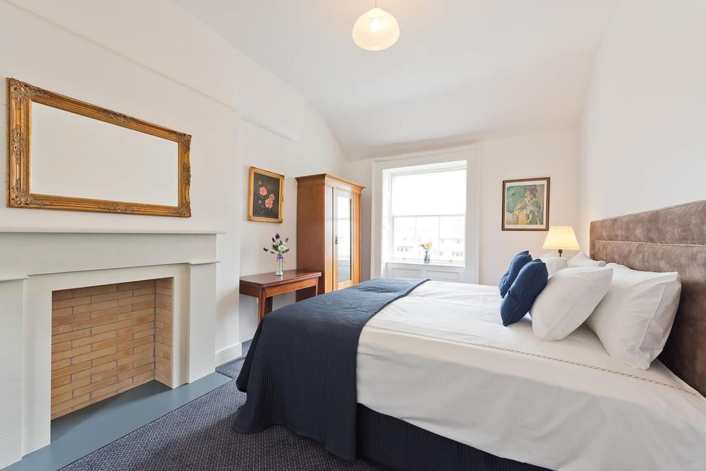 Henrietta-Suites-City-Centre-Room-29