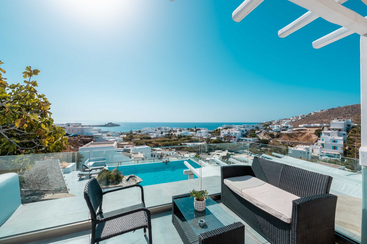 Mr---Mrs-White-Mykonos-Room-3