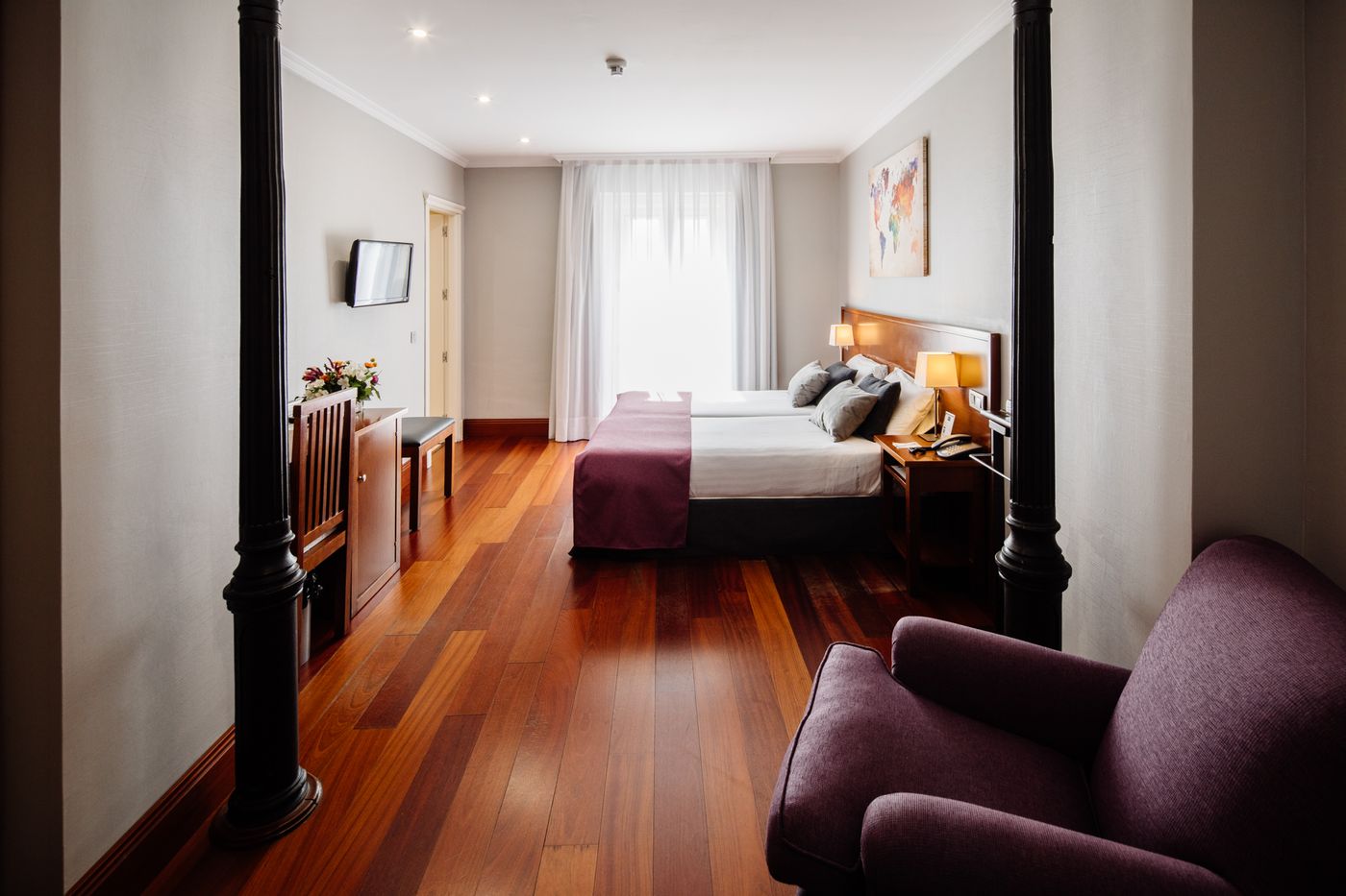 Lusso-Hotel-Infantas-Room-35