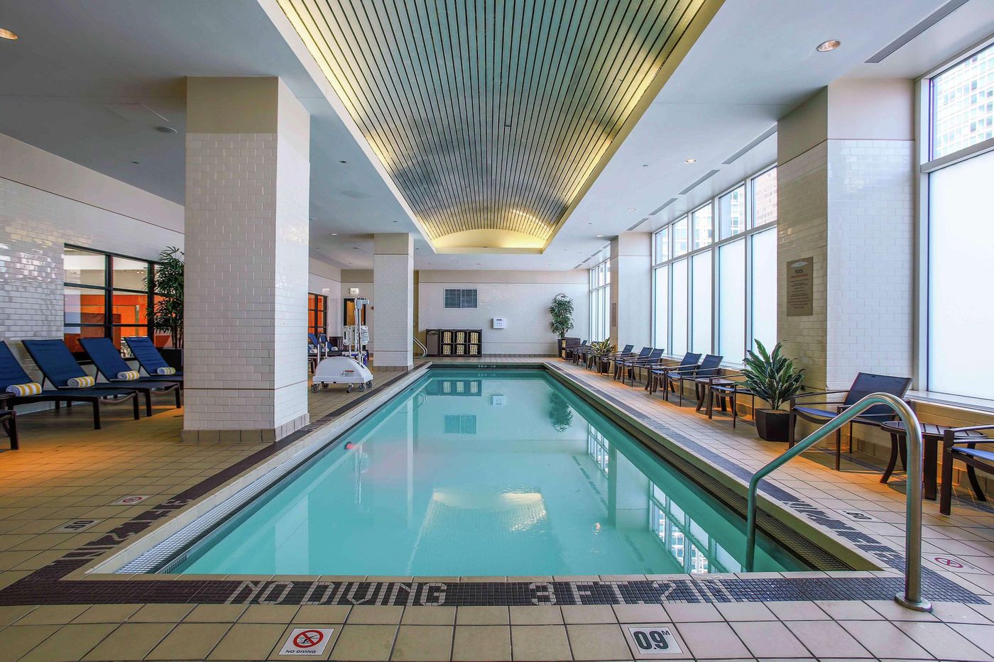 Embassy Suites by Hilton Chicago Downtown Magnific - United States - CHICAGO - Pool - 7
