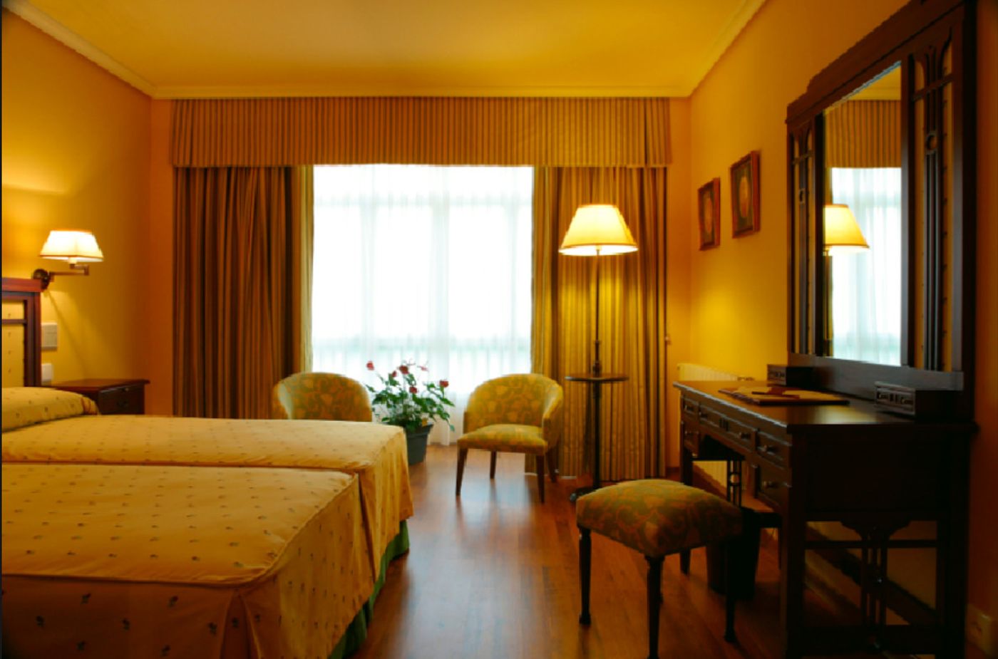 Silken Spa La Hacienda de Don Juan-Spain-LLANES-Room-9