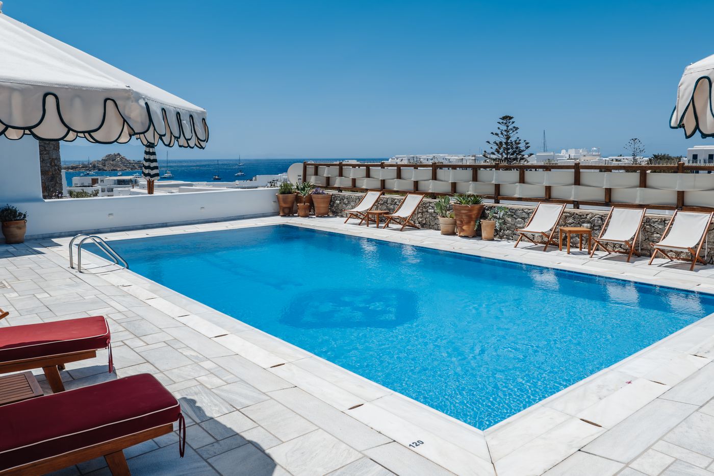 Pelican-Bay---Art-Hotel-Pool-8