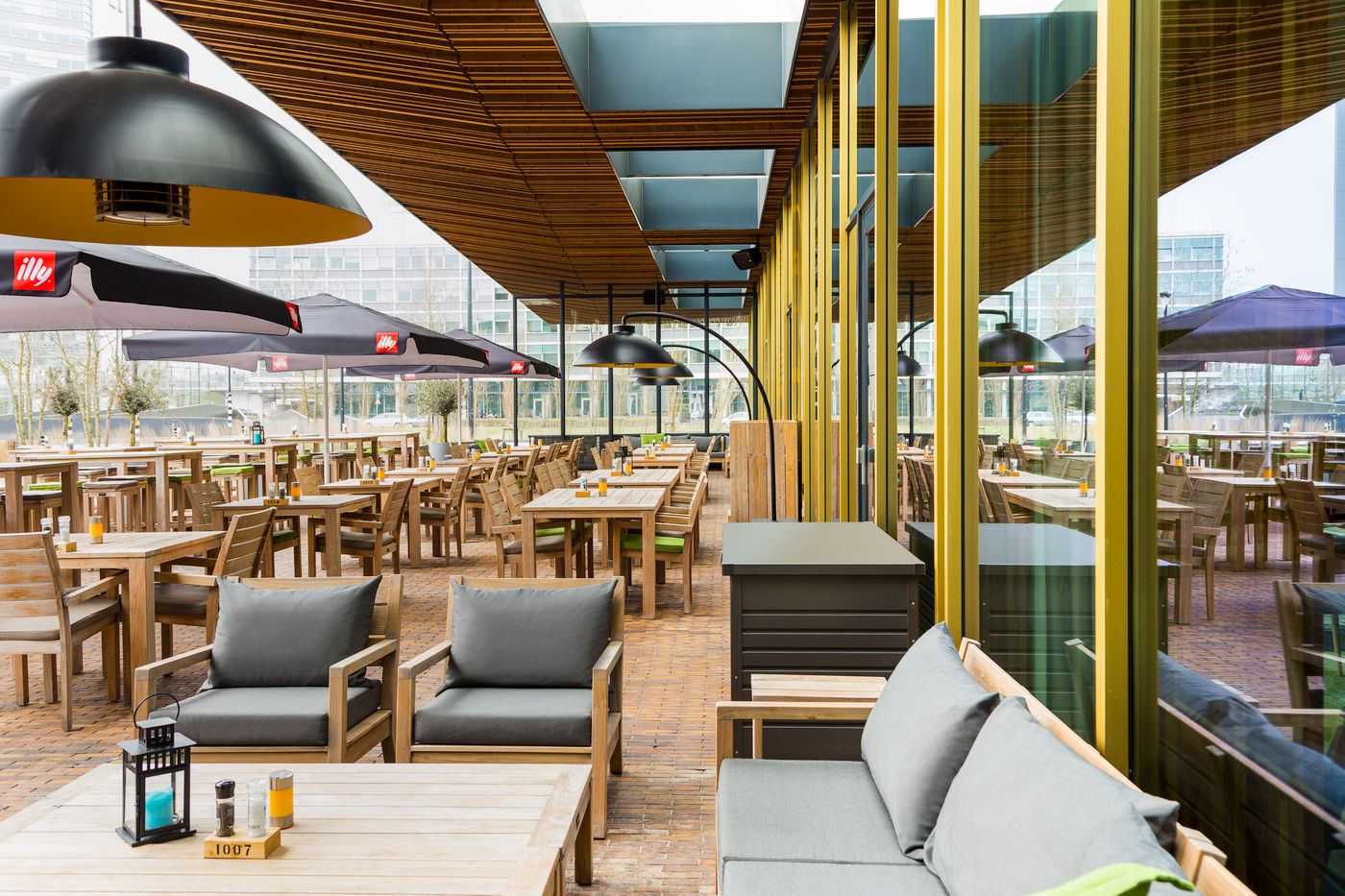 Novotel-Amsterdam-Schiphol-Airport-Terrace-33