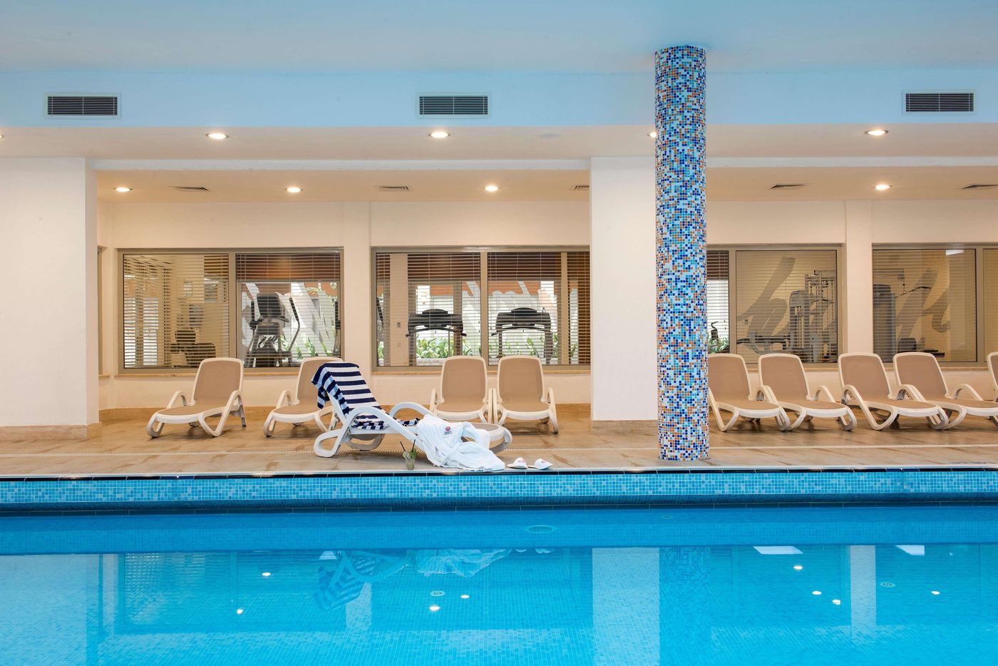 Barut-B-Suites-Pool-74