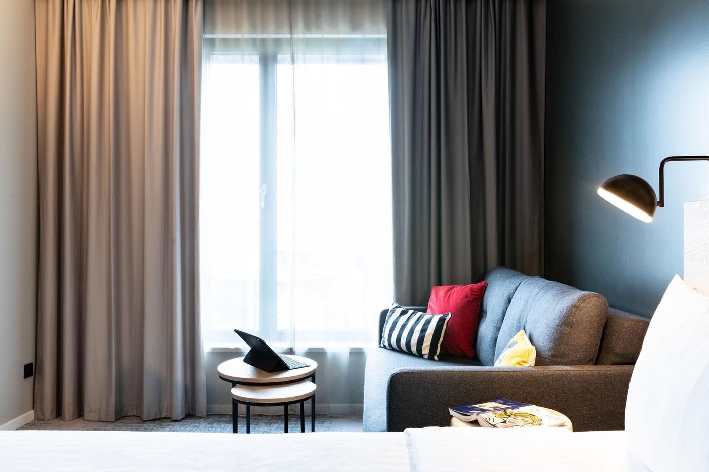 Moxy-Paris-Val-D-Europe-Room-32