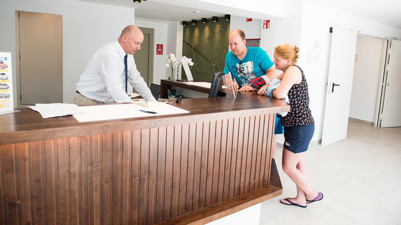 Chevy Hotel & Suites