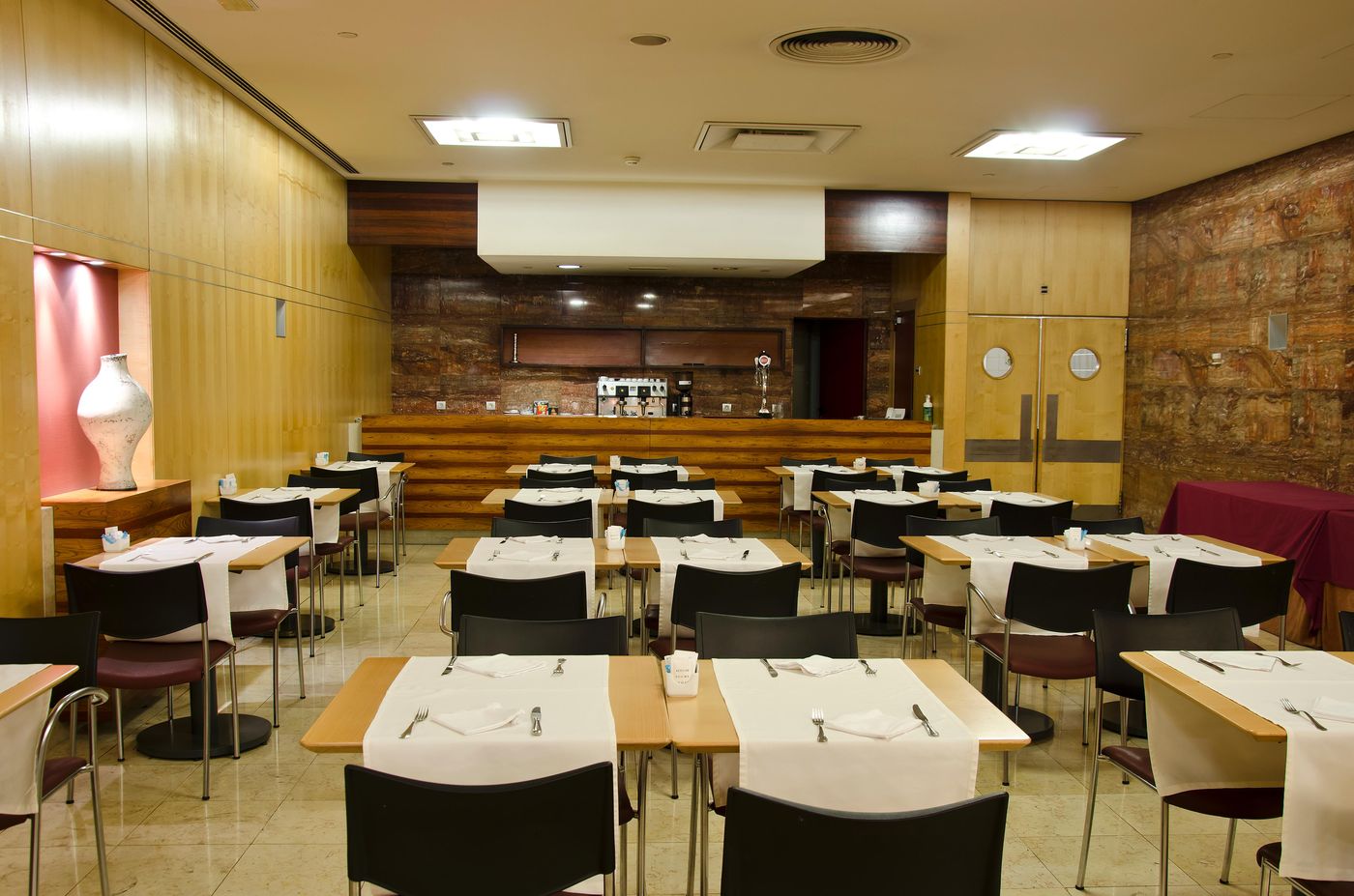 VIP-Executive-Entrecampos---Hotel---Conference-Restaurant-32