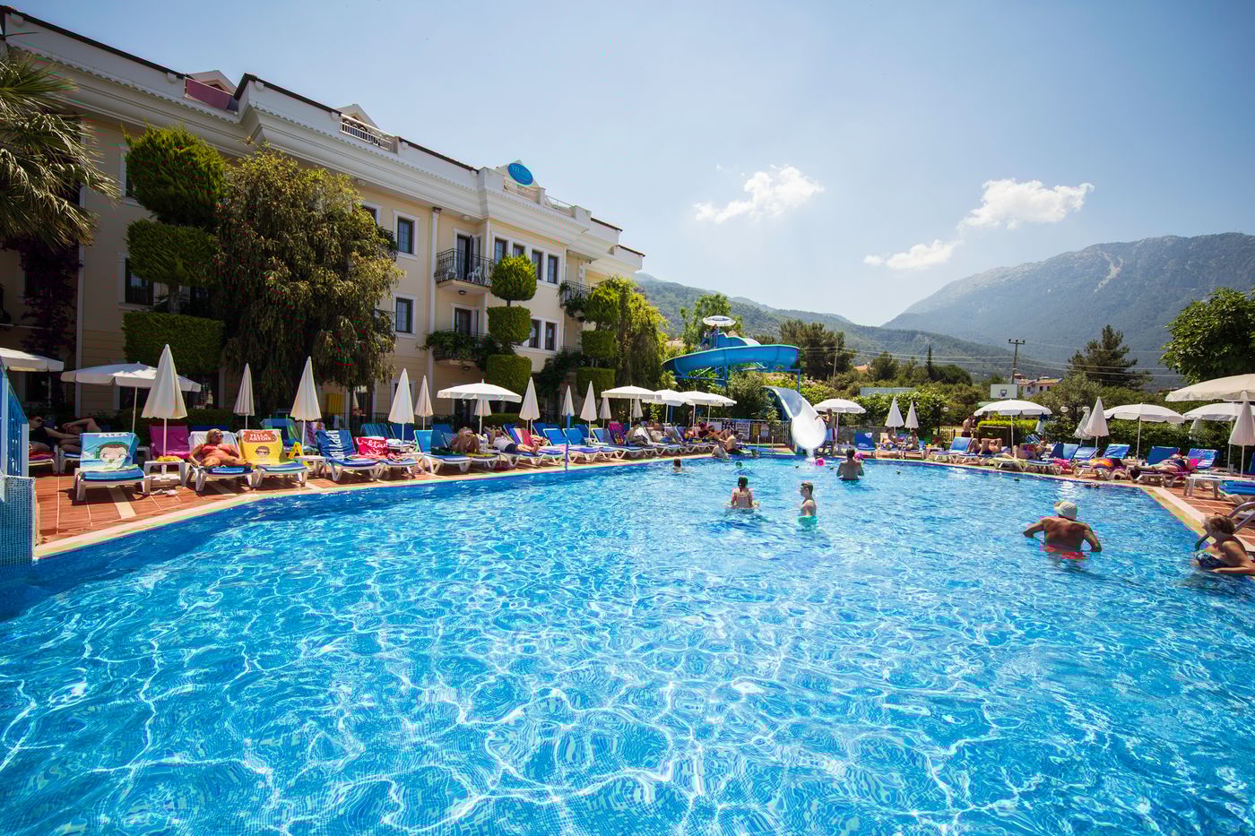 Hotel-Yel-Holiday-Resort-Pool-12