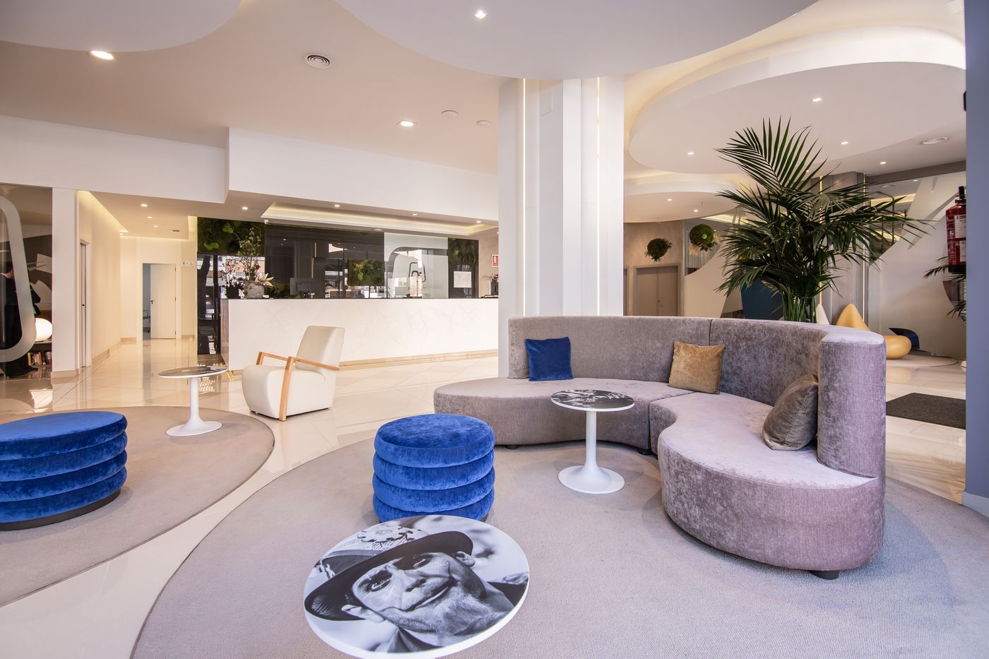 Monte-Puertatierra-Lobby-54