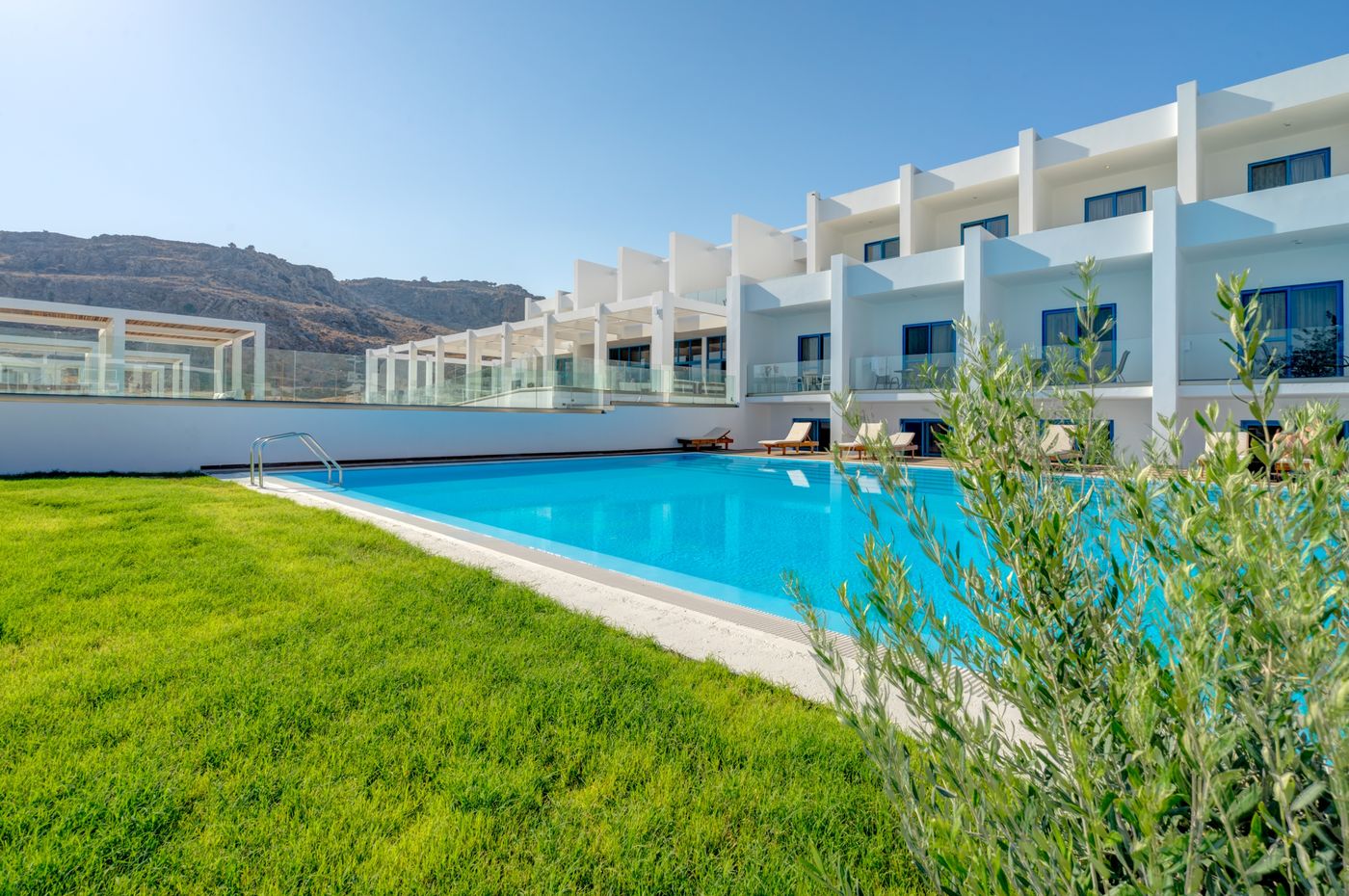 Kamari-Beach-Hotel--Rhodes-General-view-11