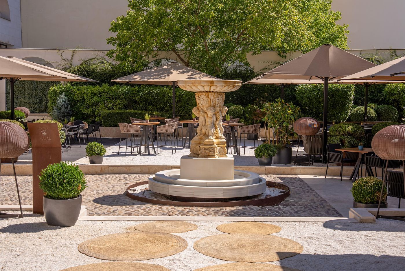 Gran-Melia-Palacio-de-los-Duques-Restaurant-64