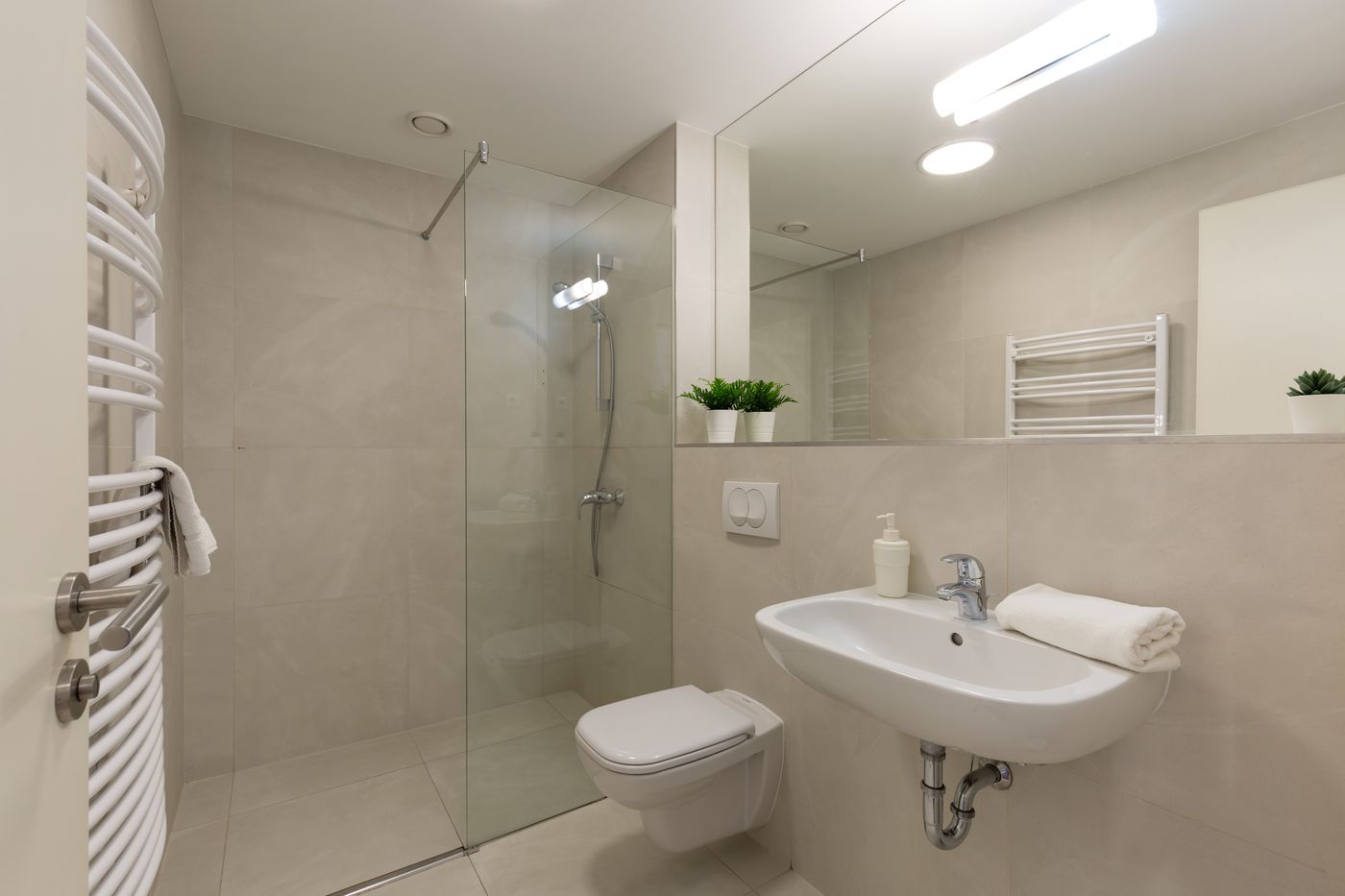 Vagabond-Downtown-Room-53