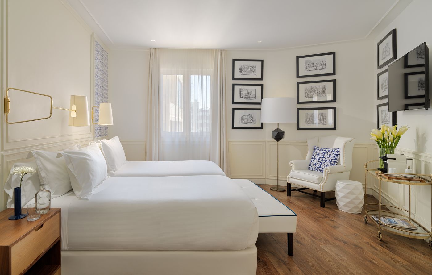 H10-Duque-De-Loule-Room-19