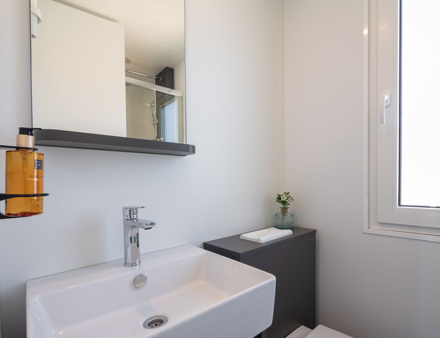 Aminess-Avalona-Camping-Resort-Room-58