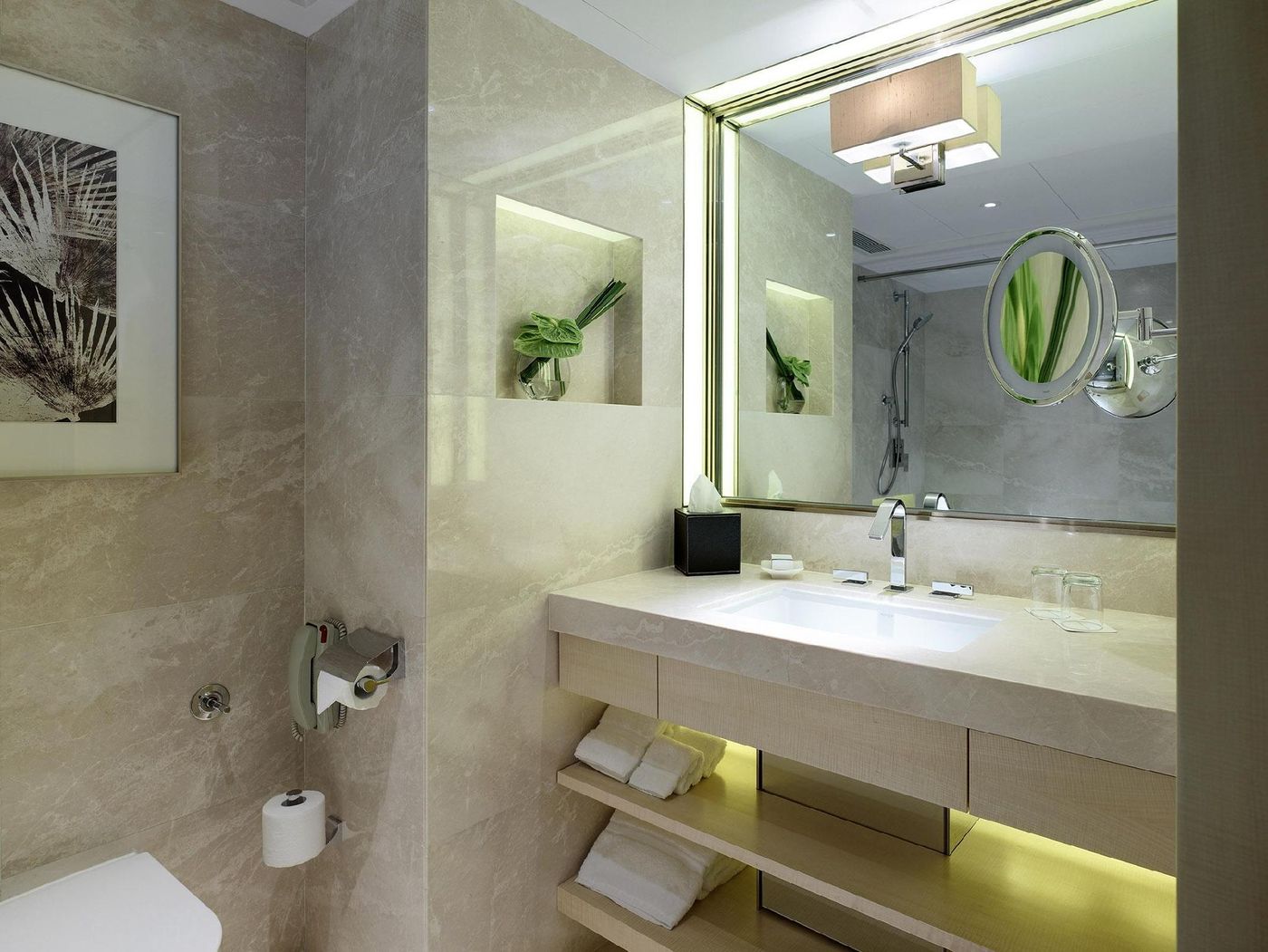 The-Royal-Garden-Room-13