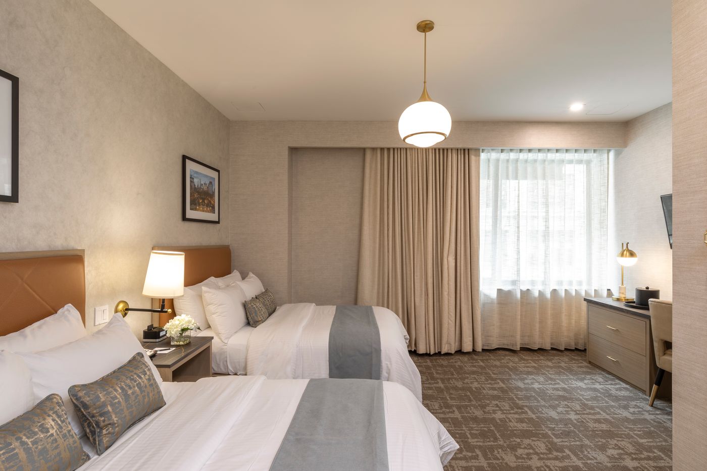 Broadway-Plaza-Hotel-Room-7