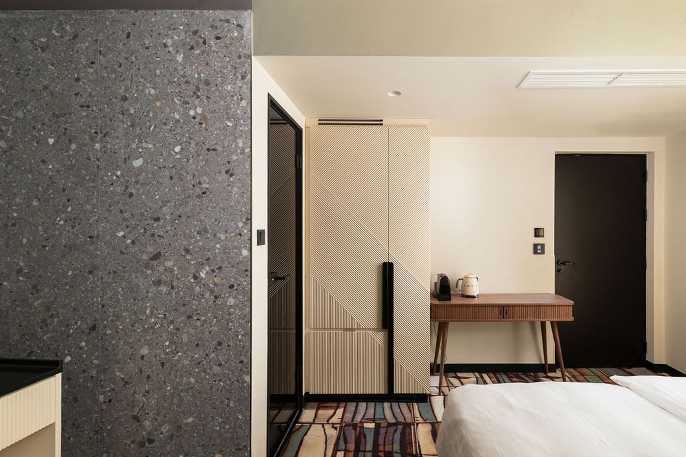 Hotel-Gin-Budapest-Room-18