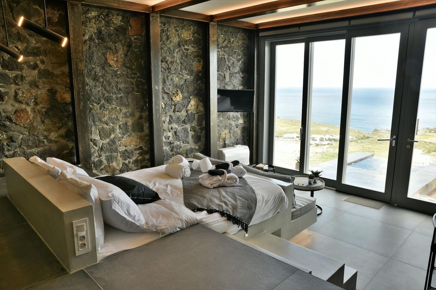 Horizon-Mills-Villas---Suites-Room-22