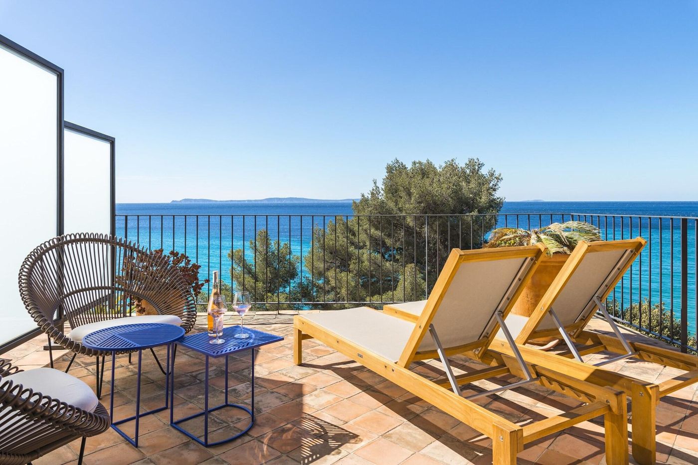 Hotel-Le-Bailli-de-Suffren-Room-54