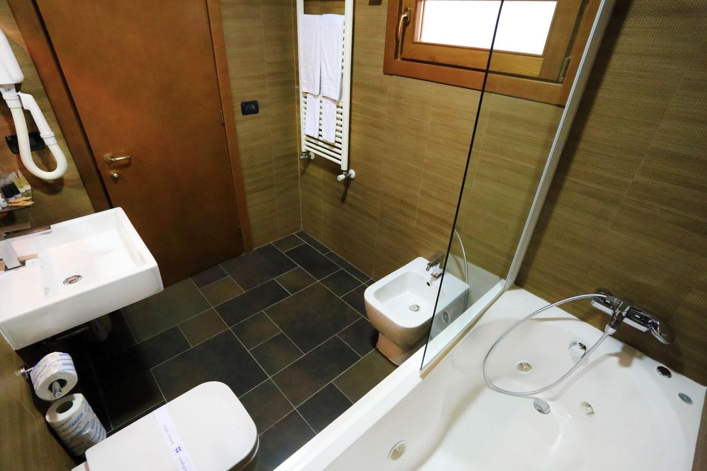 Hotel-L-Aquila-Room-22