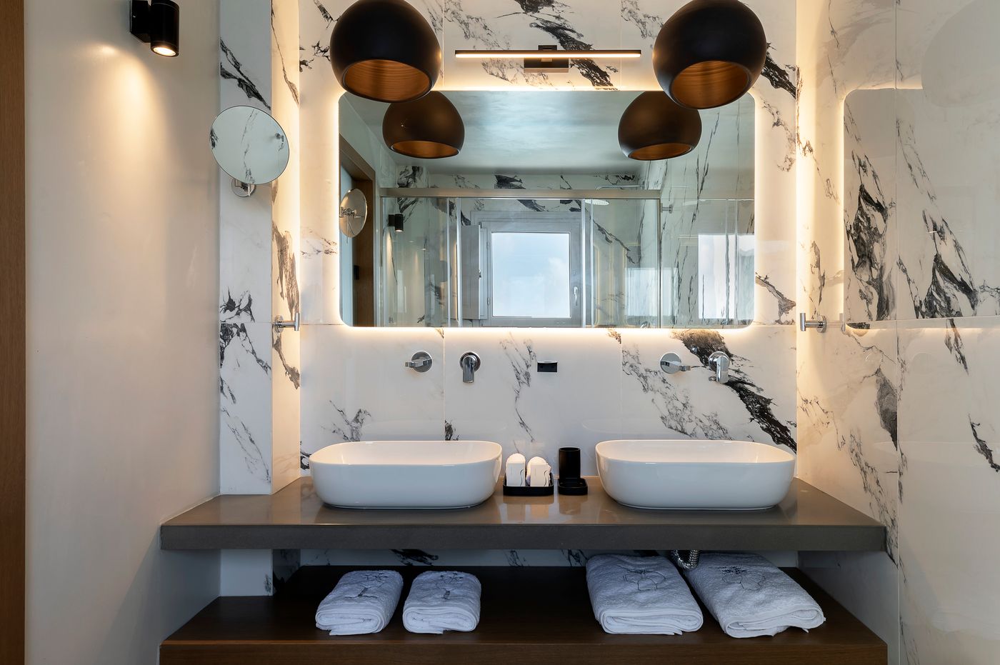 Hom-Santorini-Room-33