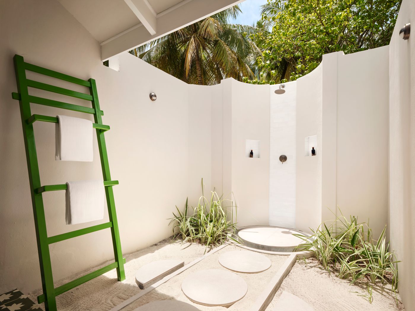 Villa Park, Sun Island