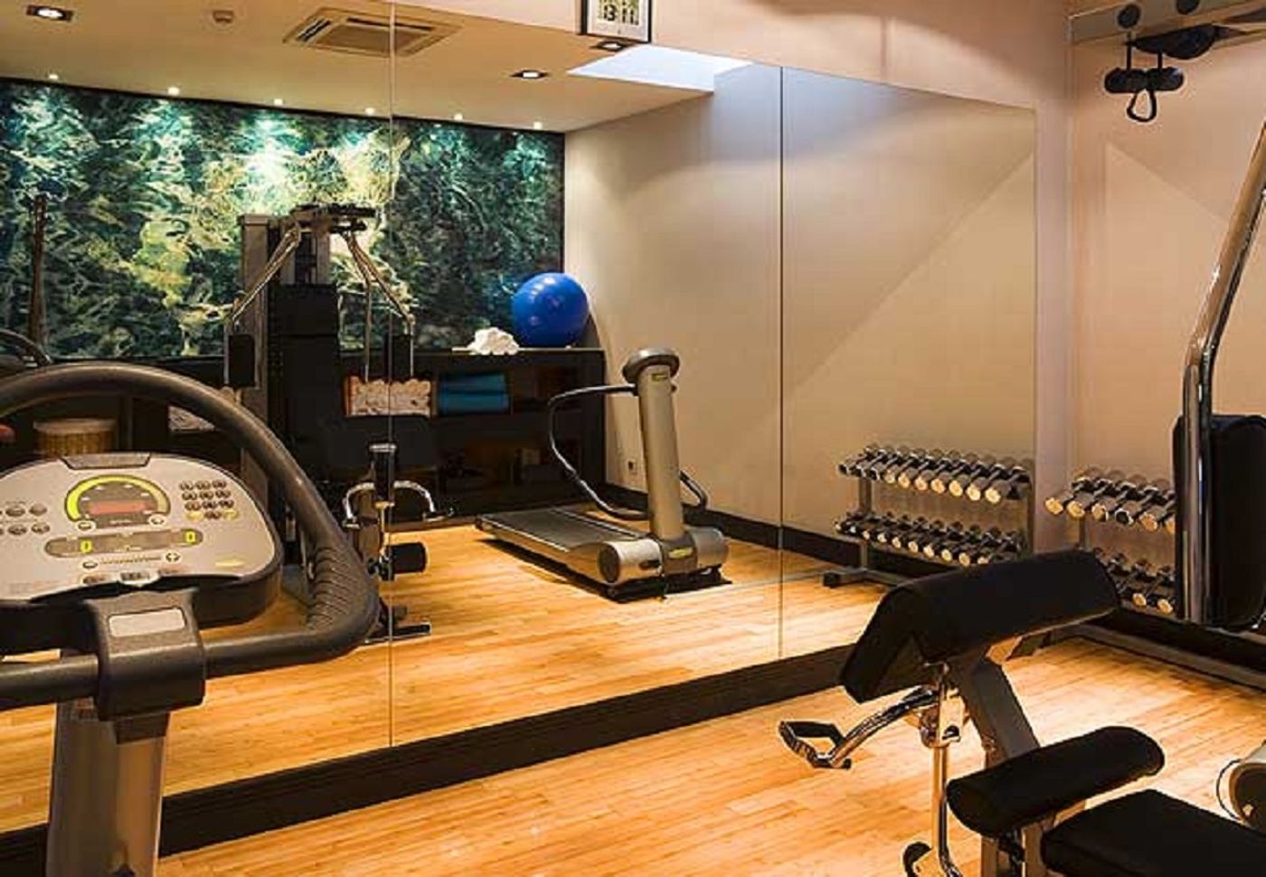 AC-Hotel-Palacio-del-Retiro-Autograph-Collection-Sports-and-Entertainment-90