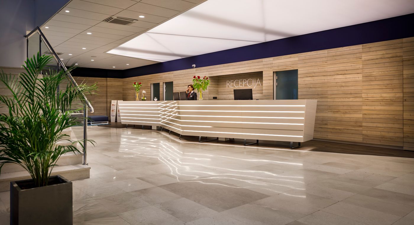 Remisens-Hotel-Marina-Lobby-32