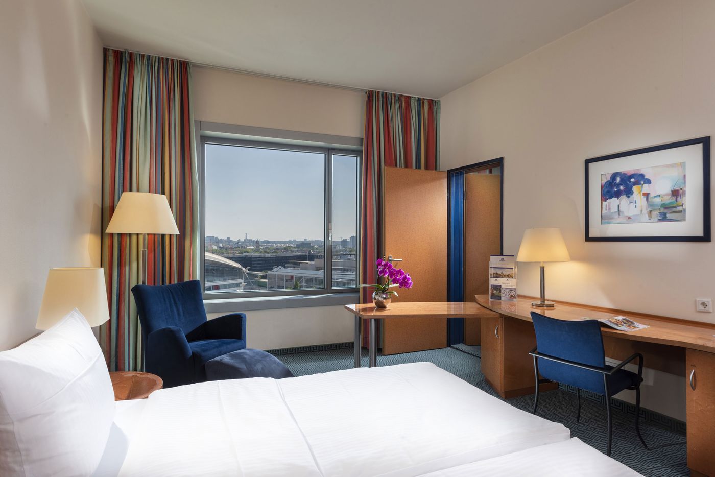 Maritim-Hotel-Munchen-Room-6