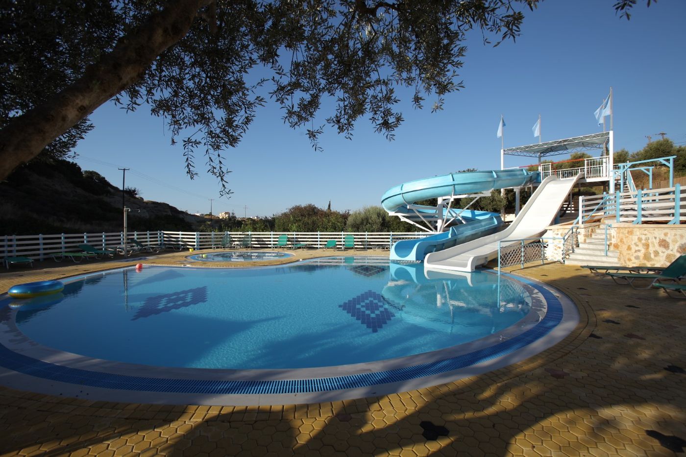 Bellos-Hotel-Apartments-Pool-13