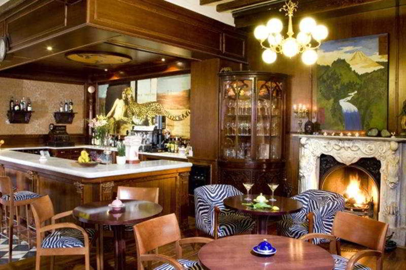 Art-Boutique-Chamarel-Bar-24