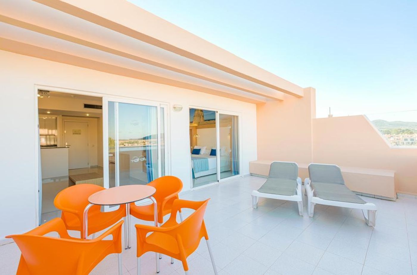 Sirenis-Seaview-Country-Club-Room-17