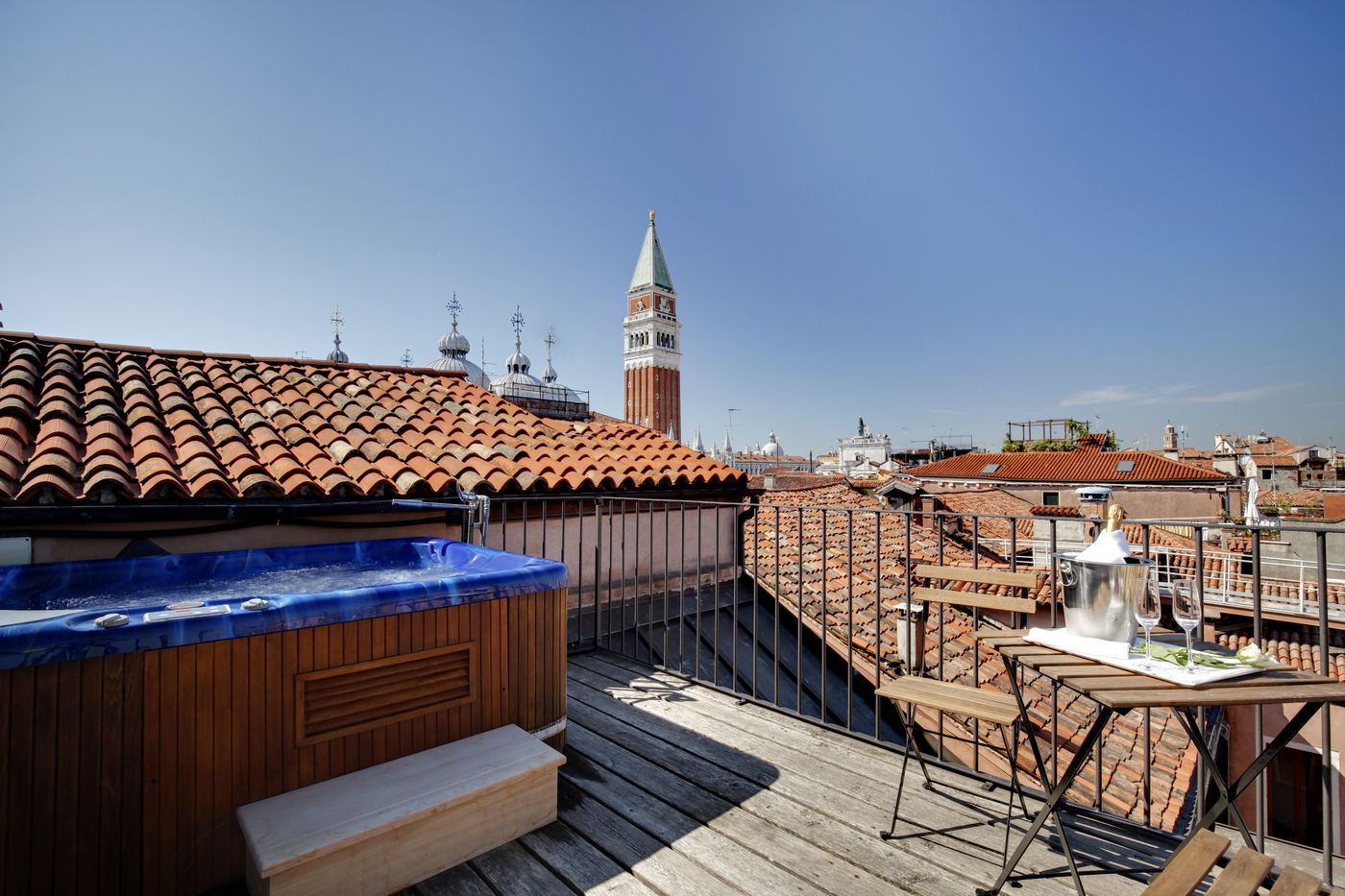 Hotel-Dona-Palace-Room-2