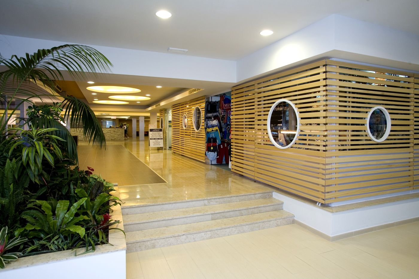 Hotel-Delfin-Lobby-35