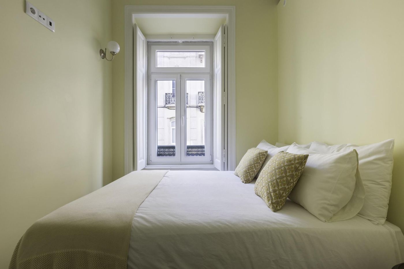 1898-Home---Suites-Room-25