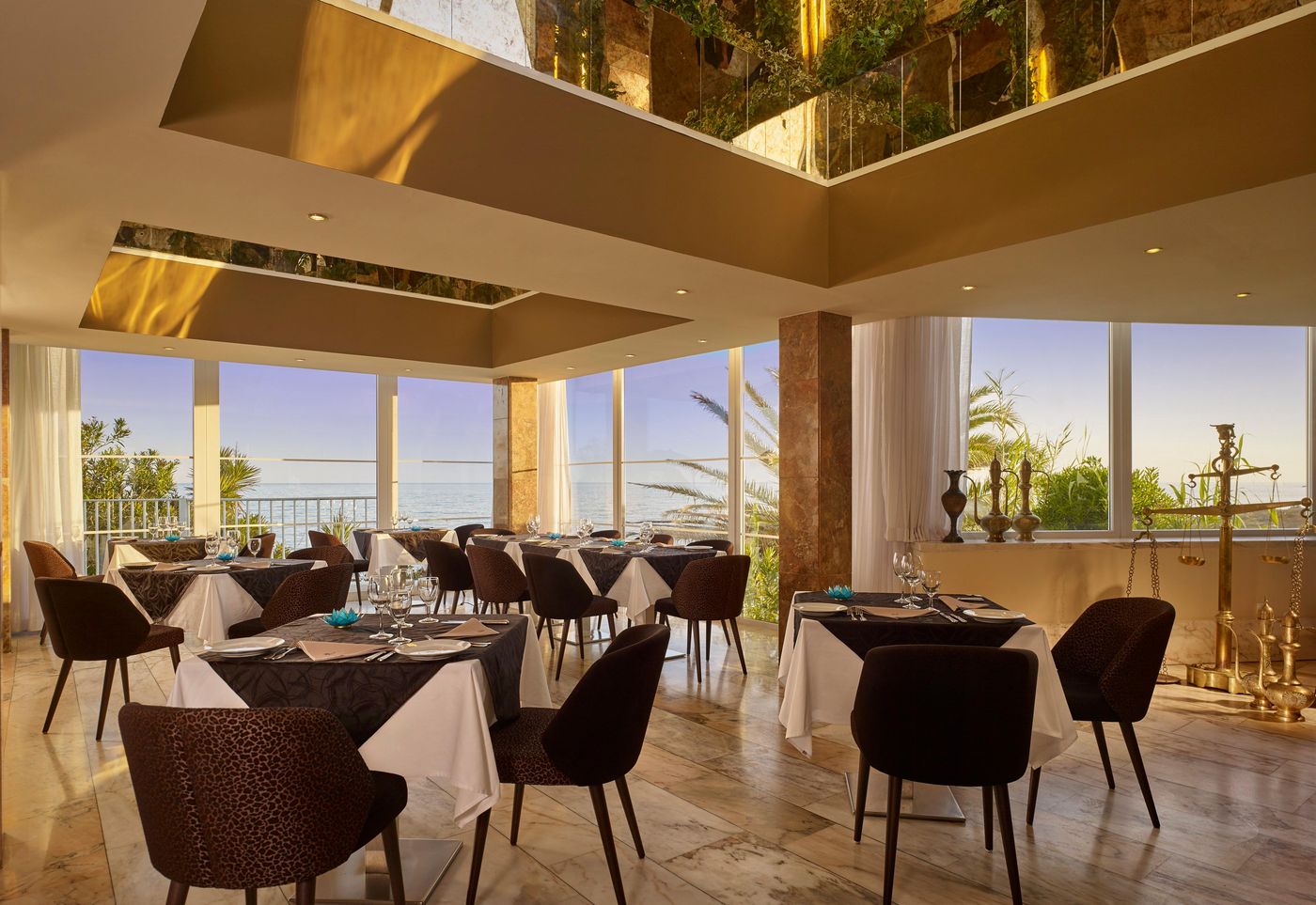 Holiday-Inn-Algarve-Restaurant-34