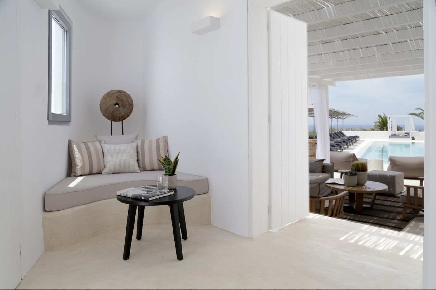 Livin-Mykonos-Hotel-Lobby-38