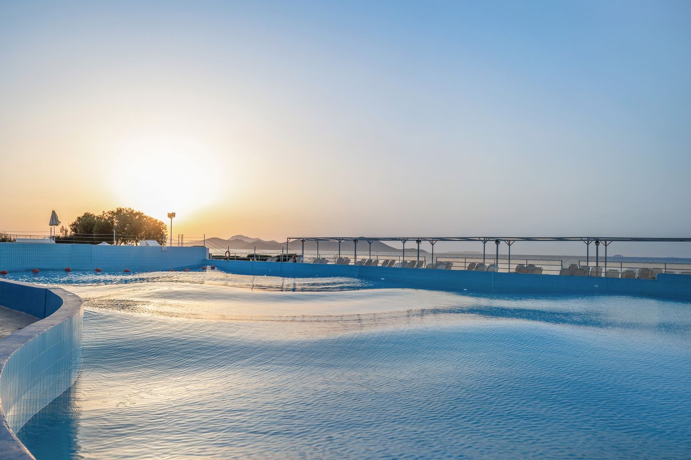 White Olive Marine Aquapark