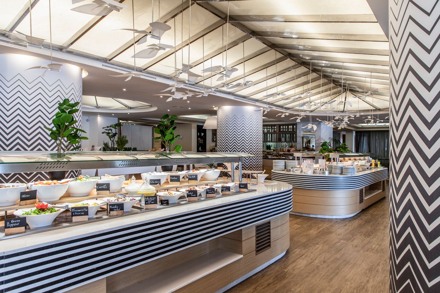 Eden-Roc-Resort-Hotel-Restaurant-45