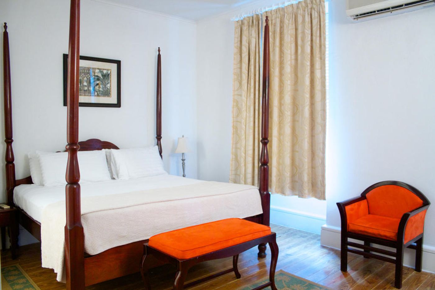 Savannah Beach Hotel