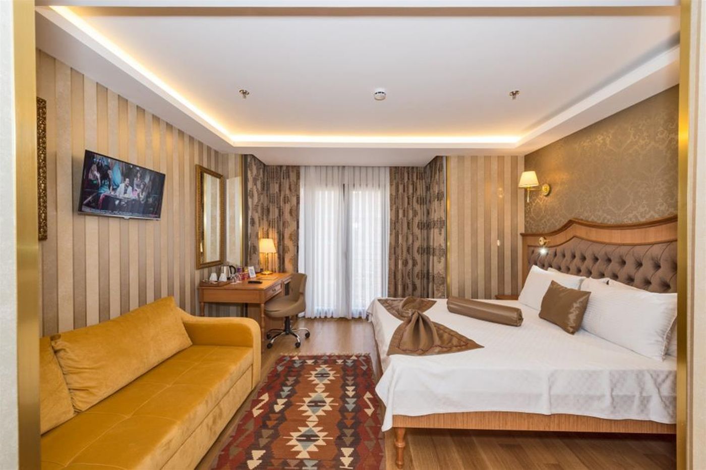 Aprilis-Gold-Hotel-Room-34