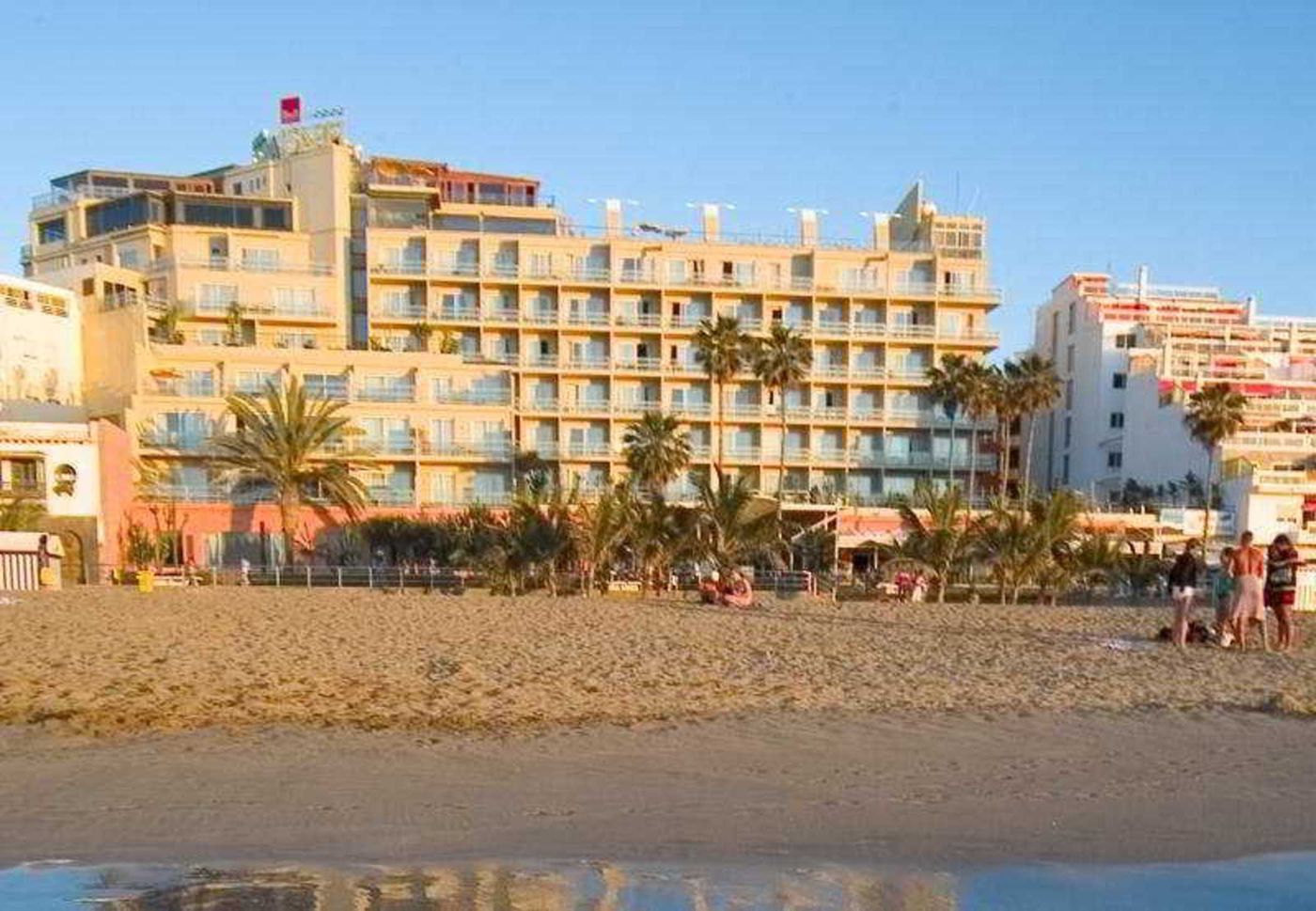 Bull-Reina-Isabel---Spa-General-view-46